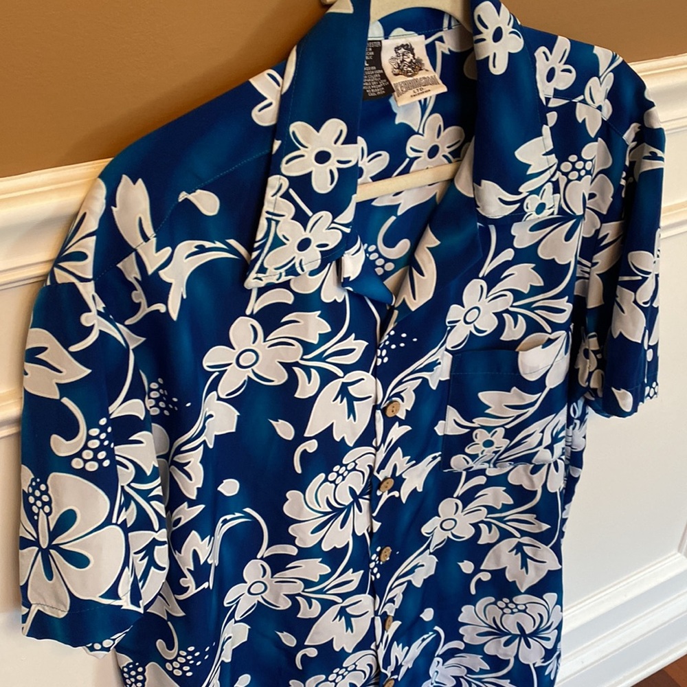 Kennington Ltd. EUC Men’s Beautiful Hawaiian Button Up Shirt w/Frt Pockets- Sz L